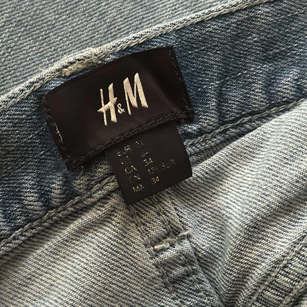 H&M Denim Shorts - Picture 4 of 5